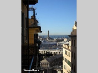 Appartamento in Vendita a Genova, 106'000&euro;, 85 m²