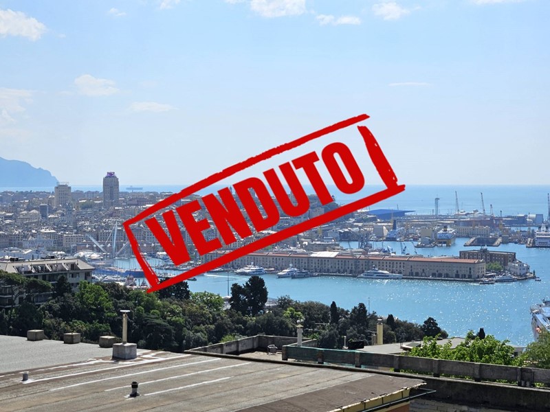 Appartamento in Vendita a Genova, 148'000&euro;, 98 m²