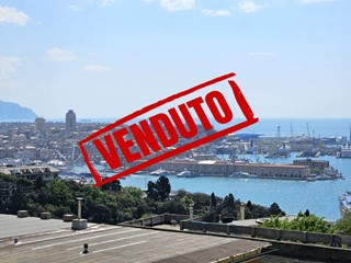 Appartamento in Vendita a Genova, 148'000&euro;, 98 m²