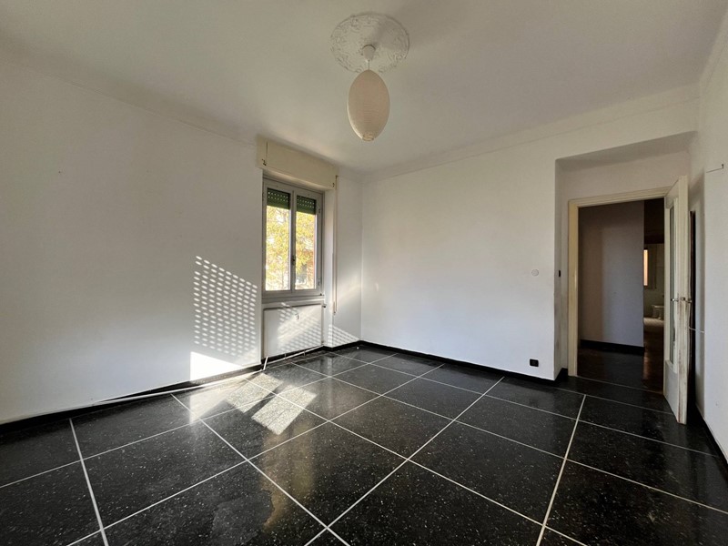 Appartamento in Vendita a Genova, 145'000€, 100 m²