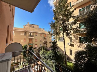 Appartamento in Vendita a Genova, 145'000€, 100 m²