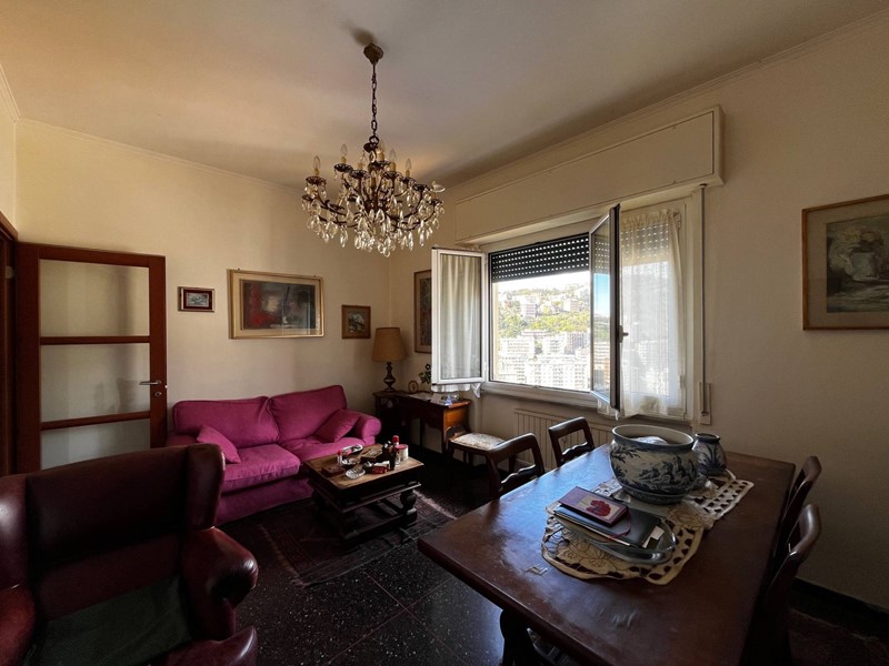 Appartamento in Vendita a Genova, 107'000€, 90 m²