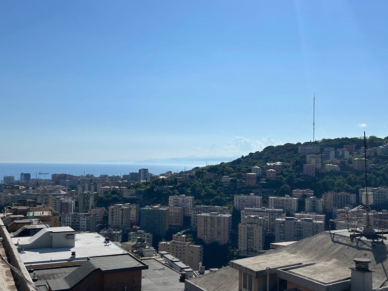 Attico in Vendita a Genova, 138'000€, 105 m²