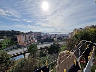 Appartamento in Vendita a Genova, 85'000€, 75 m²