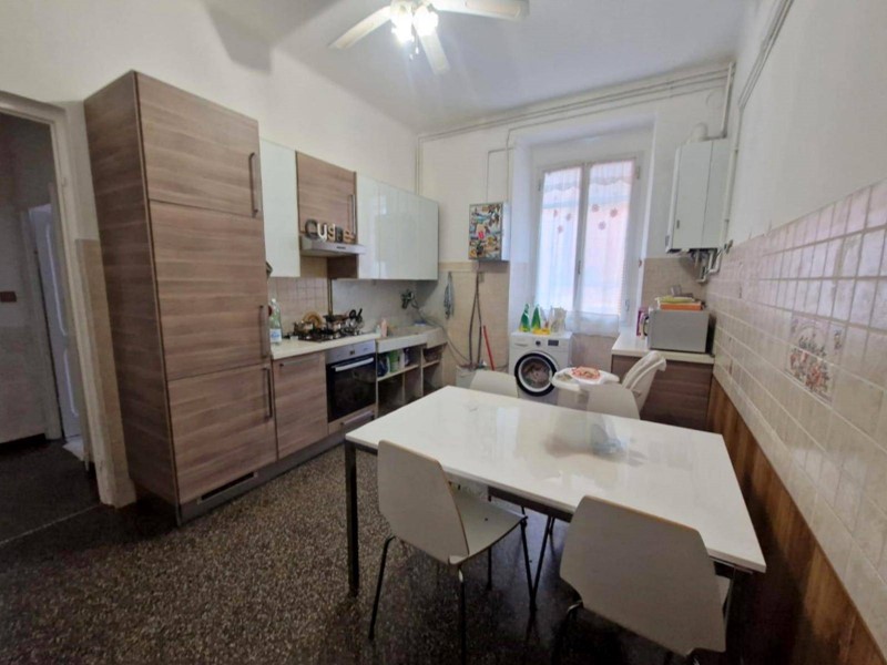 Appartamento in Vendita a Genova, 130'000€, 115 m²