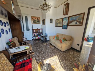 Appartamento in Vendita a Genova, 149'000€, 125 m²