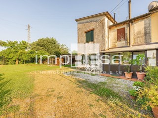 Casa Semi Indipendente in Vendita a Treviso, 230'000€, 153 m²
