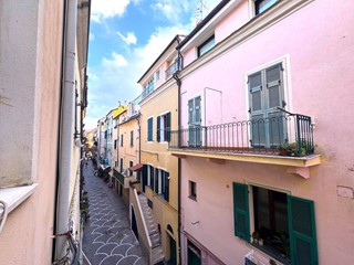 Appartamento in Vendita a Pietra Ligure, 275'000€, 90 m²