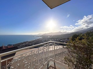 Quadrilocale in Vendita a Pietra Ligure, 495'000€, 142 m²