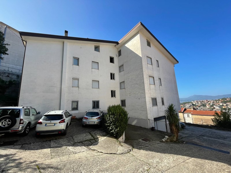 Appartamento in Vendita a Casali del Manco, 60'000€, 110 m²