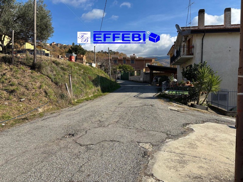 Terreno edificabile in Vendita a Rovito, 35'000€, 550 m²