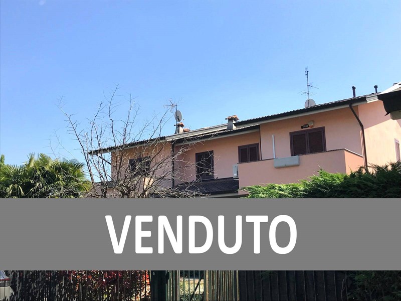 Casa Semi Indipendente in Vendita a Usmate Velate, 438'000€, 202 m²
