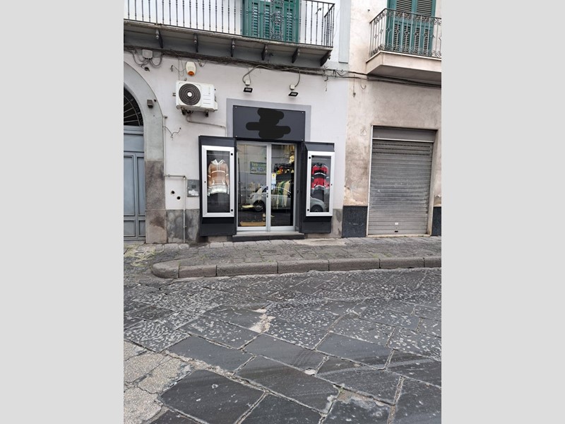 Attività commerciale in Vendita a Marigliano, 100'000€, 45 m²