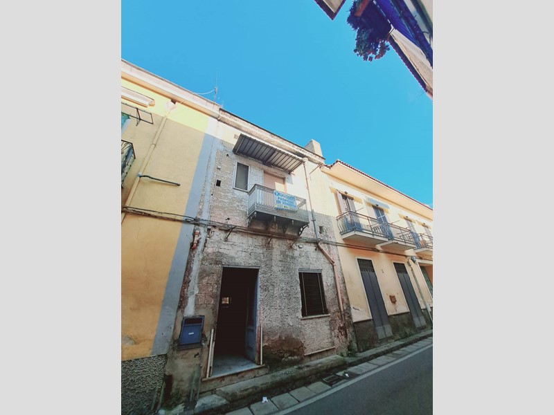 Casa Semi Indipendente in Vendita a Marigliano, 83'000&euro;, 140 m²