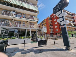 Attività commerciale in Vendita a Marigliano, 125'000€, 80 m²