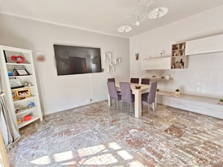 Quadrilocale in Vendita a Casoria, 135'000€, 95 m²