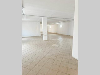 Capannone in Affitto a Marigliano, 2'800€, 500 m²