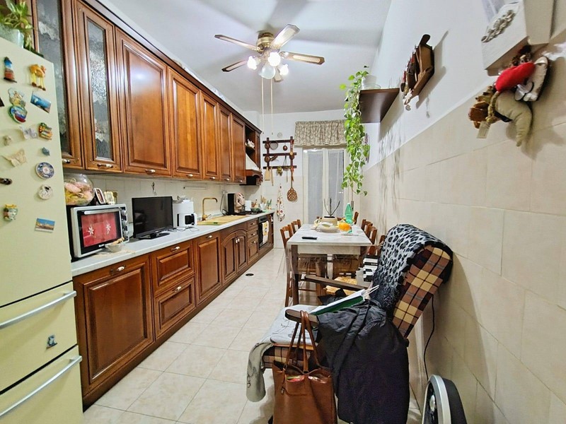 Quadrilocale in Vendita a Brusciano, 85'000€, 90 m²