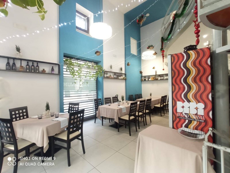 Attività commerciale in Vendita a Pomigliano d'Arco, 195'000€, 150 m²