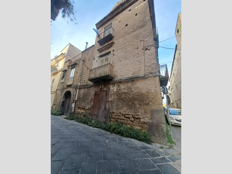 Appartamento in Vendita a Marigliano, 127'000€, 130 m²