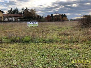 Terreno edificabile in Vendita a Mossa, 60'000€, 9661 m²