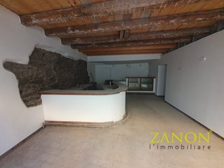 Attività commerciale in Vendita a Gorizia, 78'000€, 190 m²