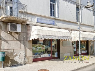 Immobile commerciale in Vendita a Romans d'Isonzo, 43'000€, 63 m²