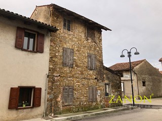 Casa Semi Indipendente in Vendita a Mossa, 29'500€, 106 m²