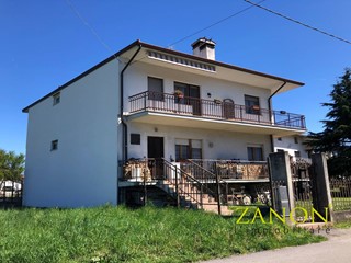 Appartamento in Vendita a Savogna d'Isonzo, 149'000€, 140 m²