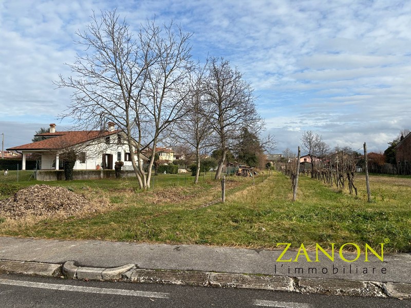Terreno edificabile in Vendita a San Lorenzo Isontino, 75'000€, 1777 m²