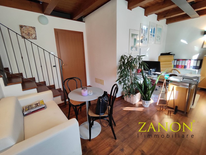 Trilocale in Vendita a Capriva del Friuli, 105'000€, 90 m²