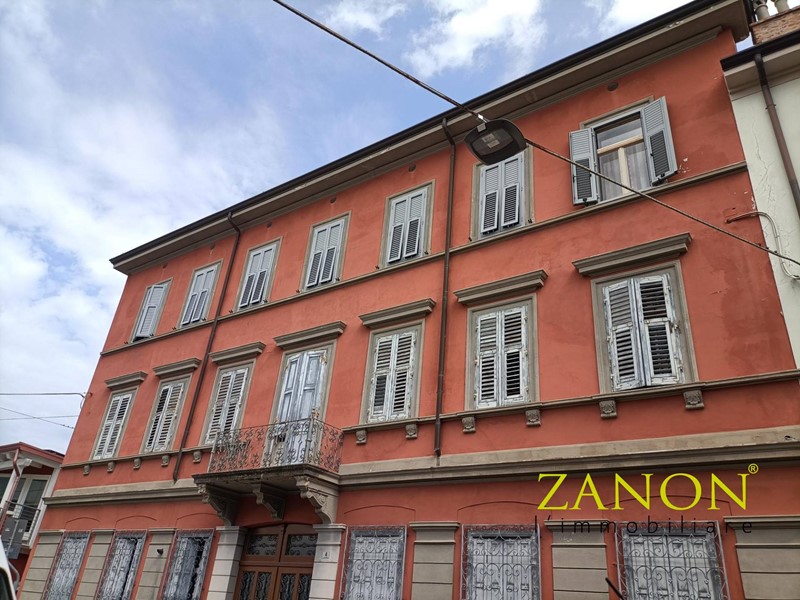 Appartamento in Vendita a Gorizia, 195'000€, 233 m²