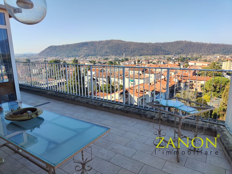 Attico in Vendita a Gorizia, 240'000€, 128 m²
