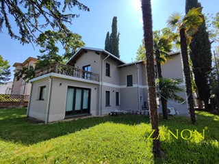 Villa in Vendita a Gradisca d'Isonzo, 435'000€, 180 m²