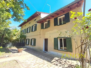 Villetta a schiera in Vendita a Gradisca d'Isonzo, 140'000€, 216 m²