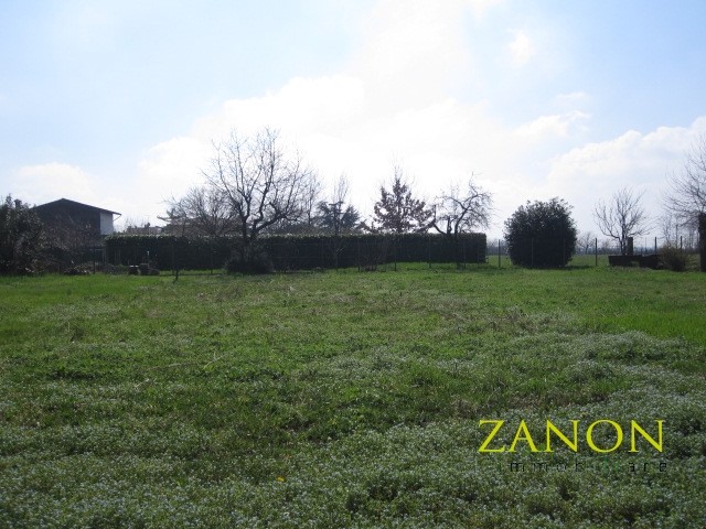 Terreno edificabile in Vendita a Mariano del Friuli, 73'000€, 1325 m²