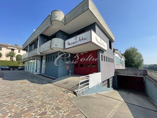 Capannone in Vendita a Novedrate, 1'290'000€, 1475 m²