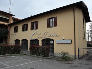 Negozio in Vendita a Figino Serenza, 130'000€, 150 m²