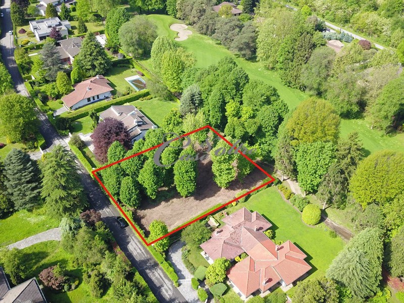 Terreno edificabile in Vendita a Carimate, 465'000&euro;, 1800 m²