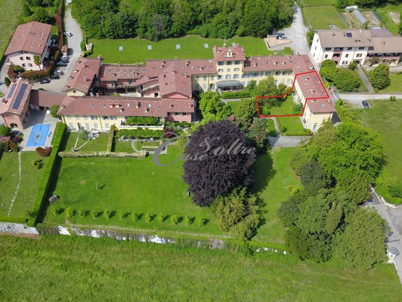 Appartamento in Vendita a Cantù, 470'000€, 300 m²