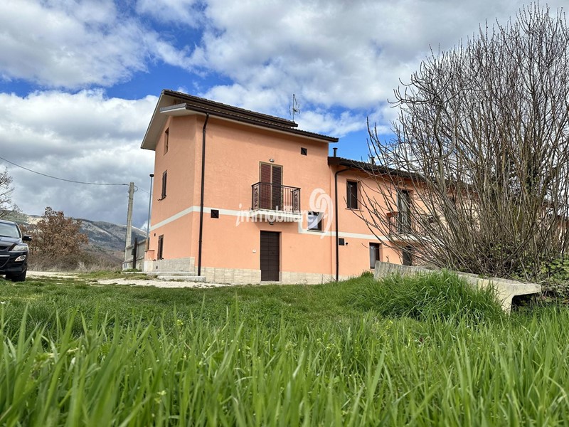 Casa Indipendente in Vendita a L'Aquila, 79'000&euro;, 70 m²