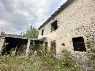 Rustico in Vendita a L'Aquila, 18'000&euro;, 50 m²