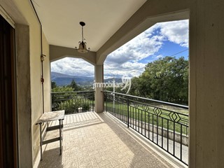 Appartamento in Affitto a L'Aquila, 500€, 156 m²