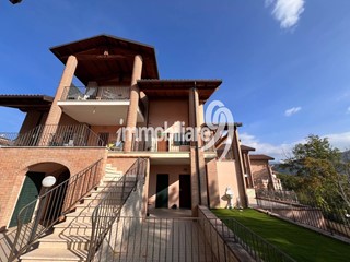 Villetta a schiera in Vendita a L'Aquila, 129'000&euro;, 82 m²
