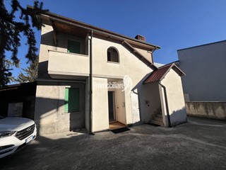 Casa Indipendente in Vendita a L'Aquila, 115'000&euro;, 280 m²