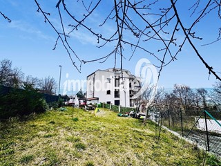 Trilocale in Vendita a L'Aquila, 120'000&euro;, 98 m²
