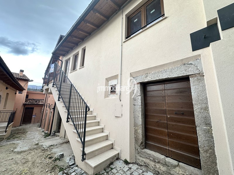 Casa Indipendente in Vendita a L'Aquila, 59'000&euro;, 76 m²