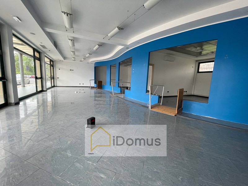 Immobile commerciale in Affitto a Pisa, 4'000€, 200 m²