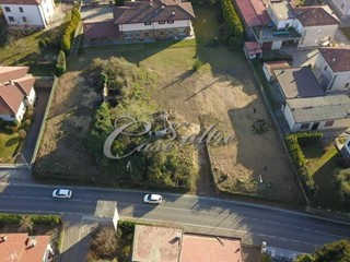 Terreno edificabile in Vendita a Figino Serenza, 230'000€, 1950 m²