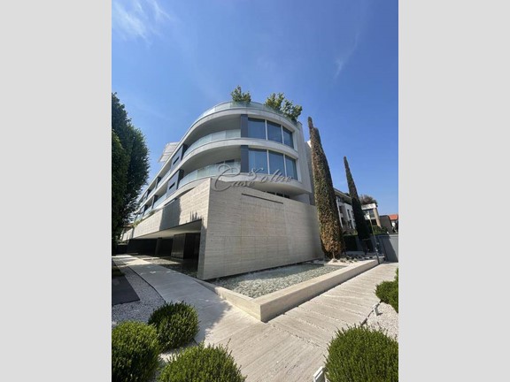 Attico in Vendita a Mariano Comense, 750'000&euro;, 150 m²